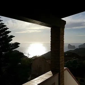 Punta Speranza , Nebida Italia